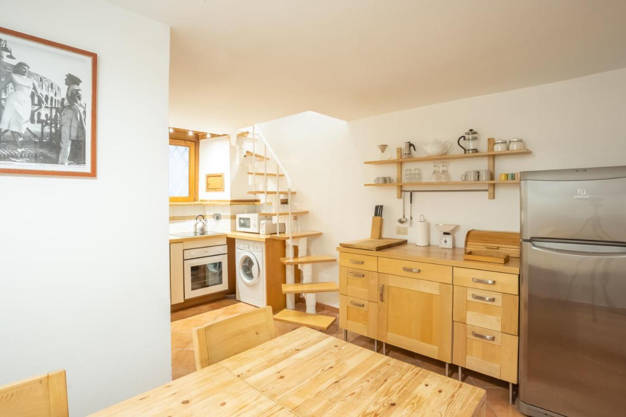Quiet And Cozy Trastevere Hideaway Рим Экстерьер фото